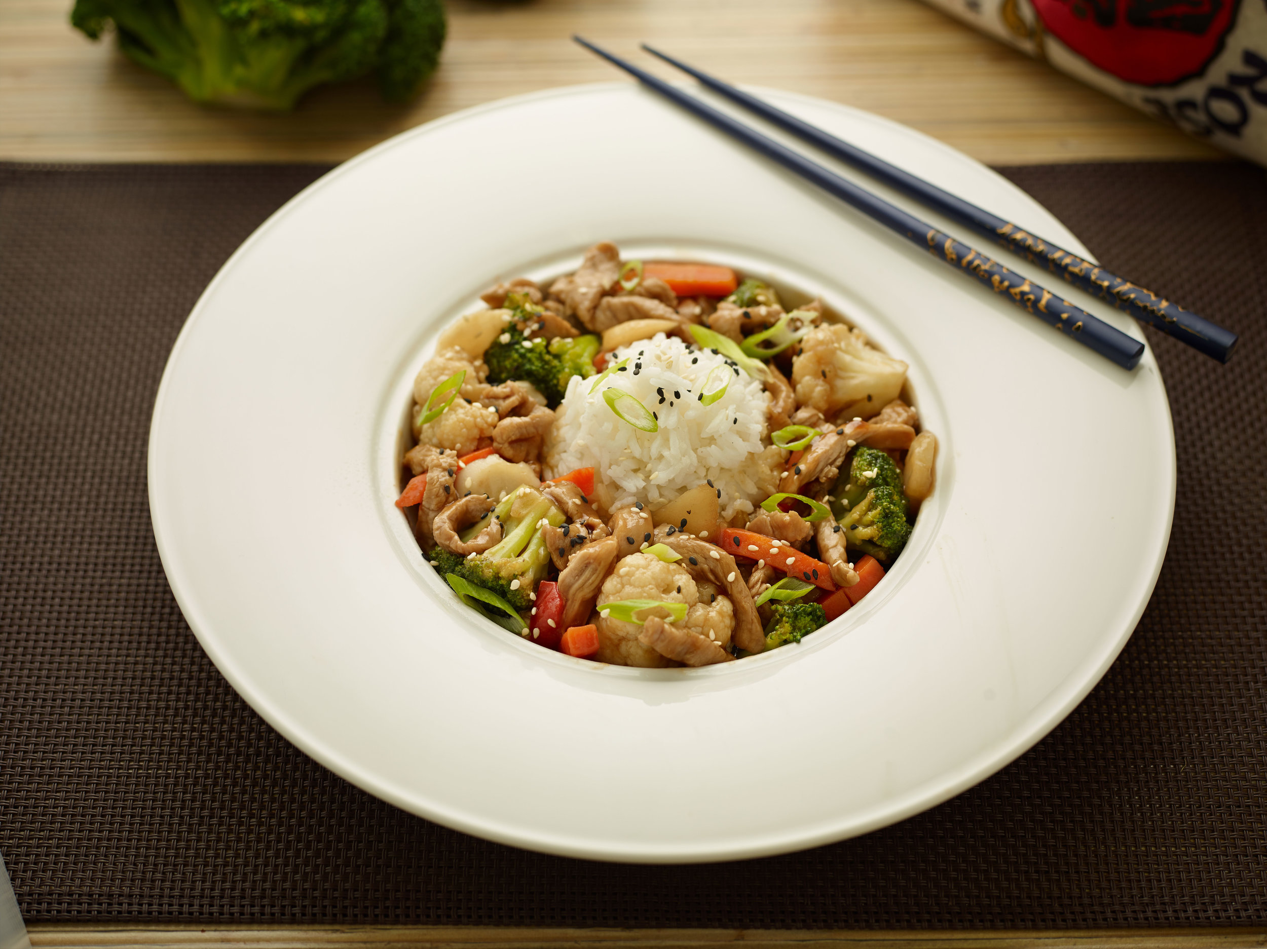 Veal Stir-Fry with Broccoli and Cauliflower background image