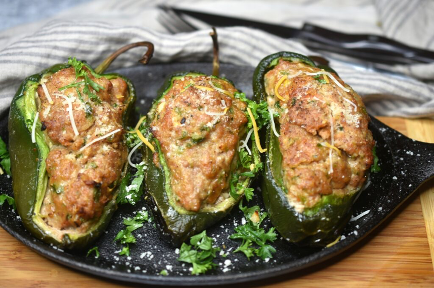 Grilled Meatloaf Stuffed Peppers background image