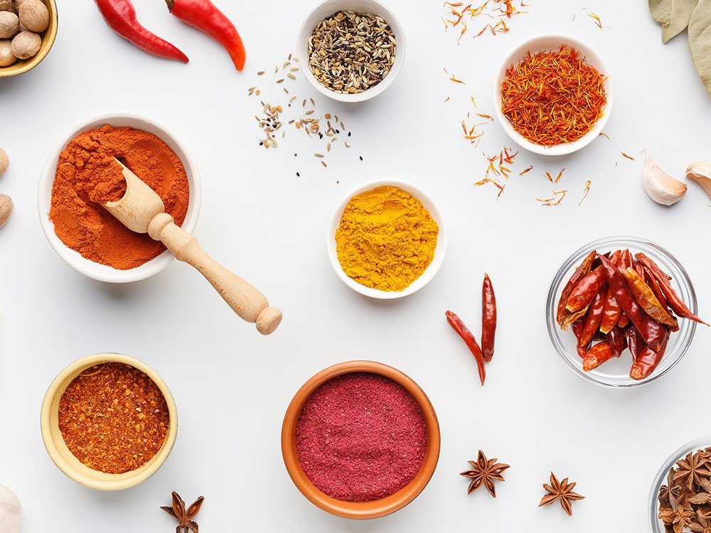 spices-1000×750 Spines on flat lay in small bowls