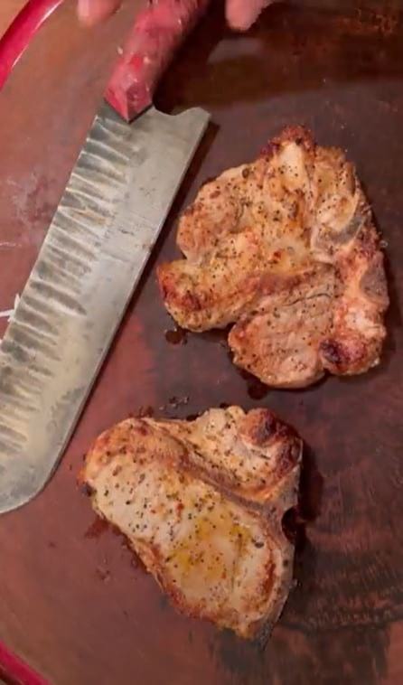 Pan Seared Veal Chops background image